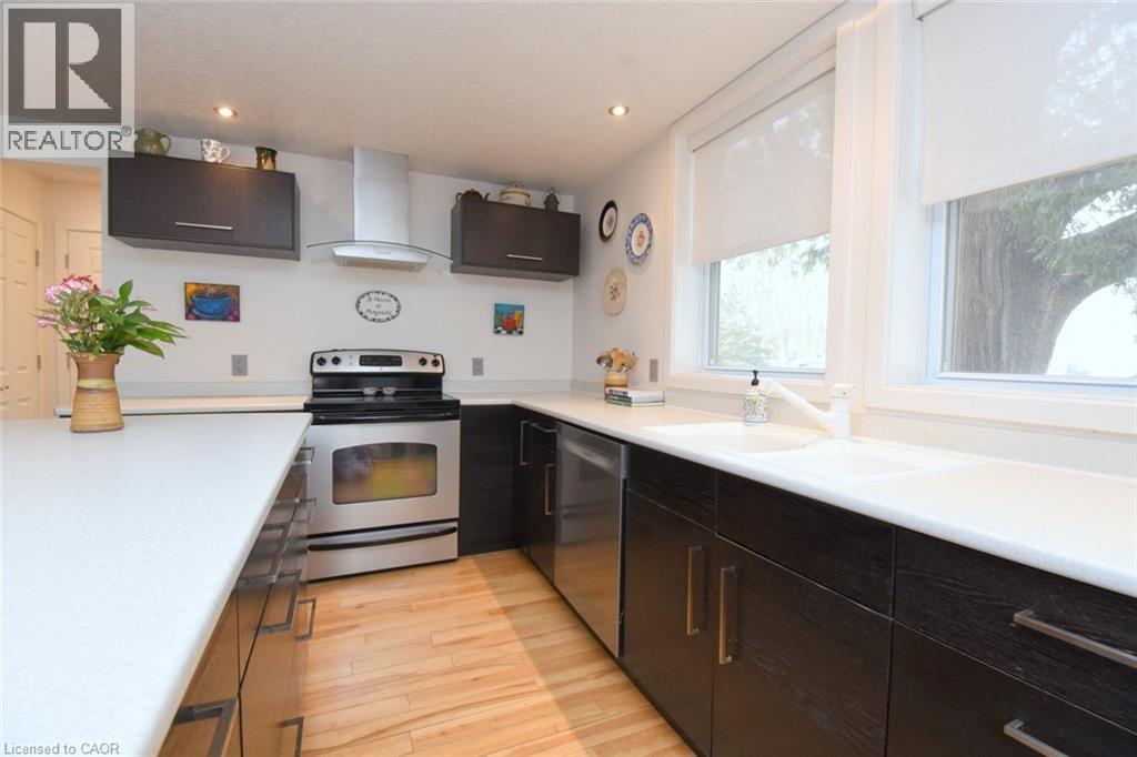 25 Bond Street S, Dundas, Ontario  L9H 3H2 - Photo 16 - 40807899