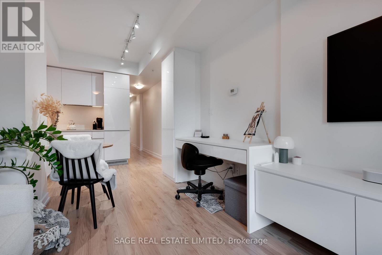 Lorem Ipsum Dolor Sit Am, Toronto, Ontario  M4V  - Photo 13 - DEMO29406108