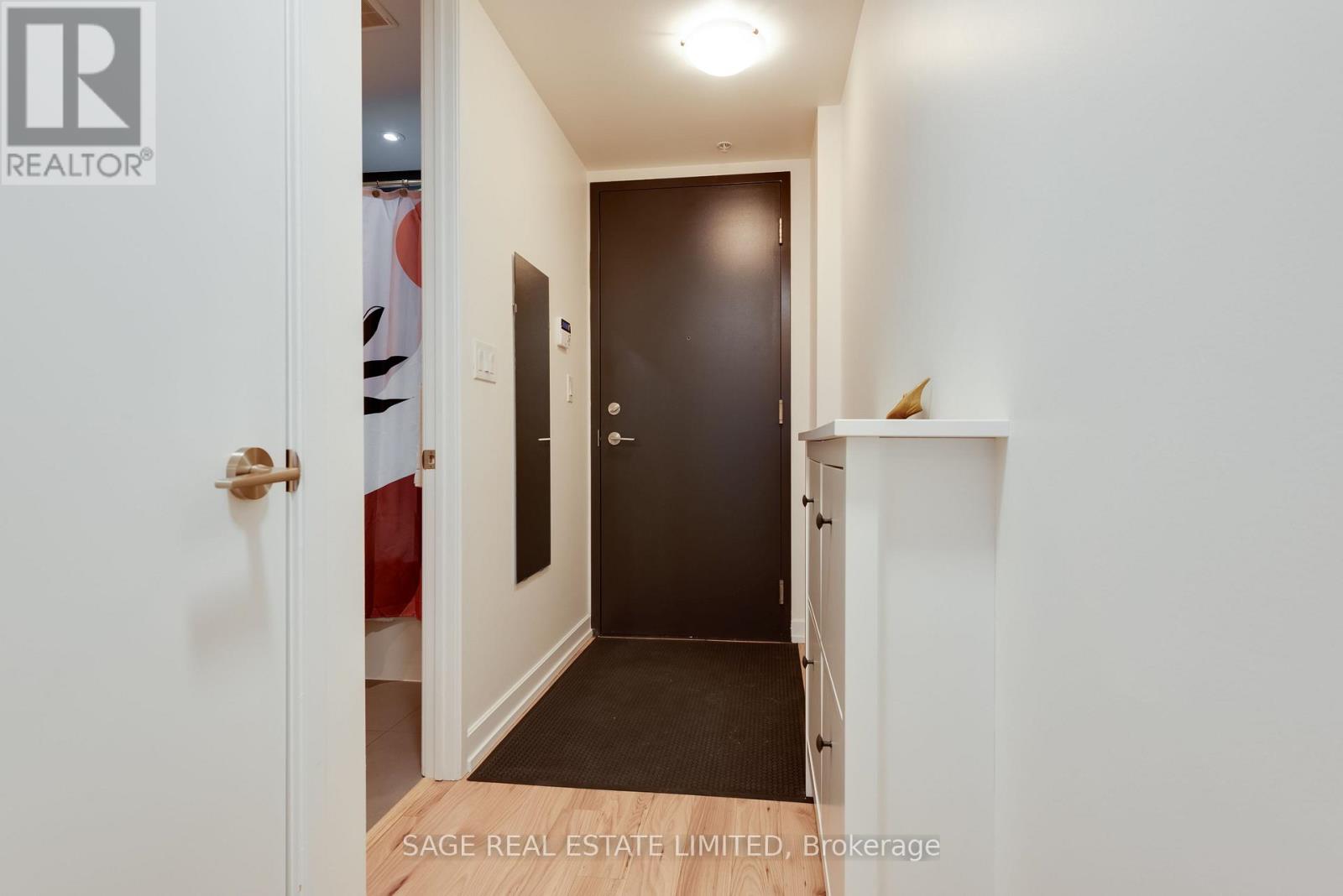 Lorem Ipsum Dolor Sit Am, Toronto, Ontario  M4V  - Photo 3 - DEMO29406108