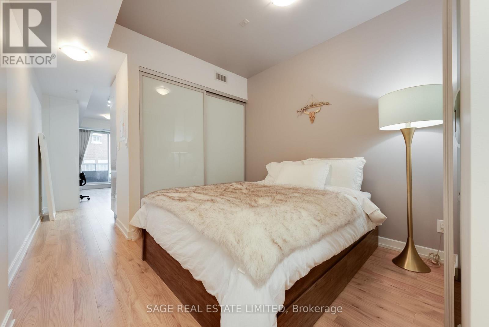 Lorem Ipsum Dolor Sit Am, Toronto, Ontario  M4V  - Photo 5 - DEMO29406108