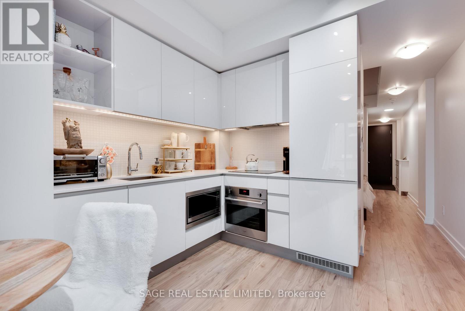 Lorem Ipsum Dolor Sit Am, Toronto, Ontario  M4V  - Photo 8 - DEMO29406108