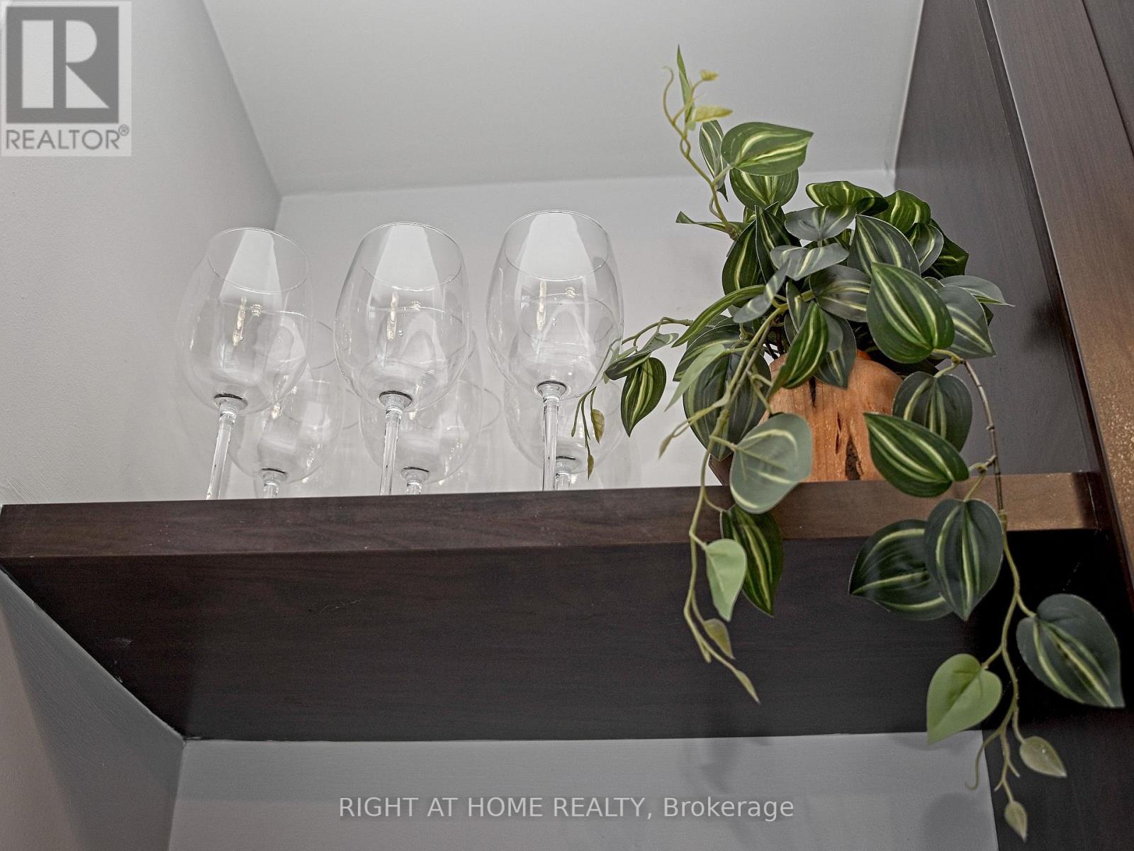 1606 - 35 Hayden Street, Toronto, Ontario  M4Y 3C3 - Photo 11 - C12825918