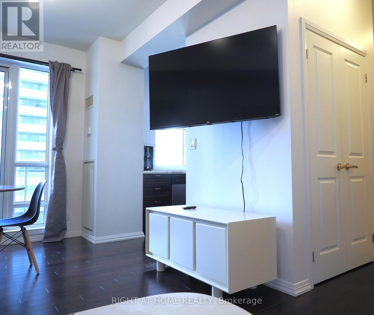 1606 - 35 Hayden Street, Toronto, Ontario  M4Y 3C3 - Photo 32 - C12825918
