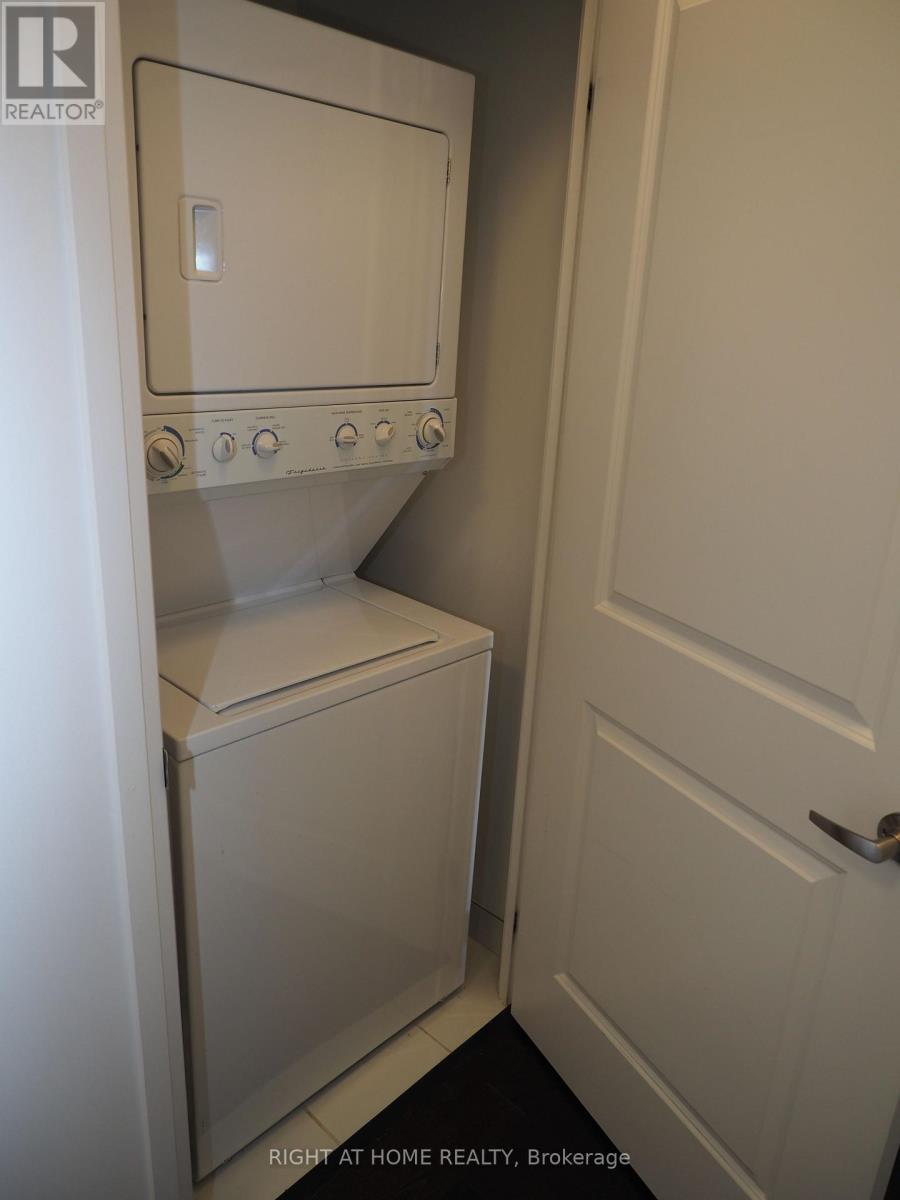 1606 - 35 Hayden Street, Toronto, Ontario  M4Y 3C3 - Photo 33 - C12825918