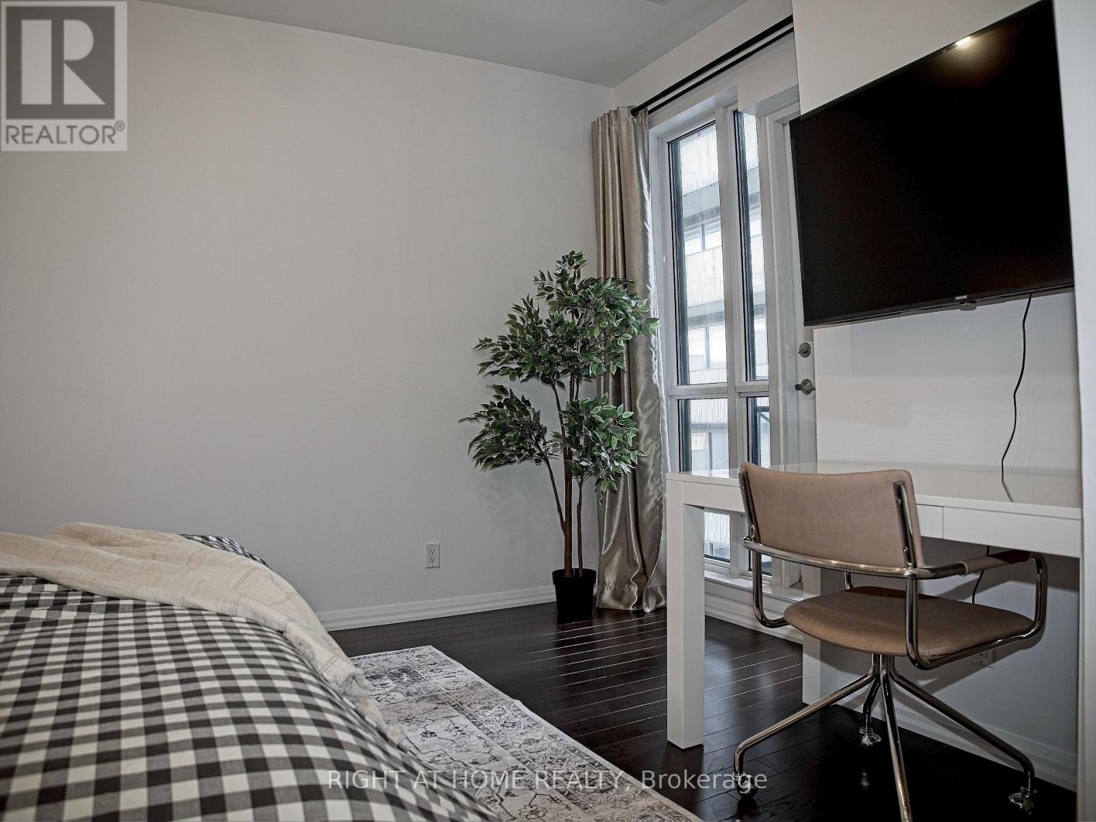 1606 - 35 Hayden Street, Toronto, Ontario  M4Y 3C3 - Photo 5 - C12825918