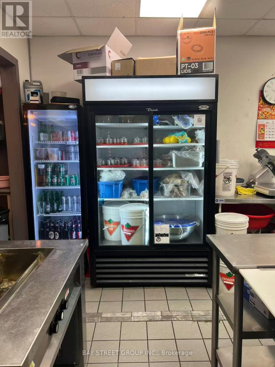 5588 Yonge Street, Toronto, Ontario  M2N 5S2 - Photo 15 - C12825942