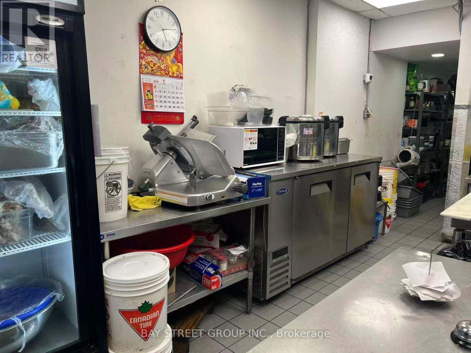 5588 Yonge Street, Toronto, Ontario  M2N 5S2 - Photo 16 - C12825942