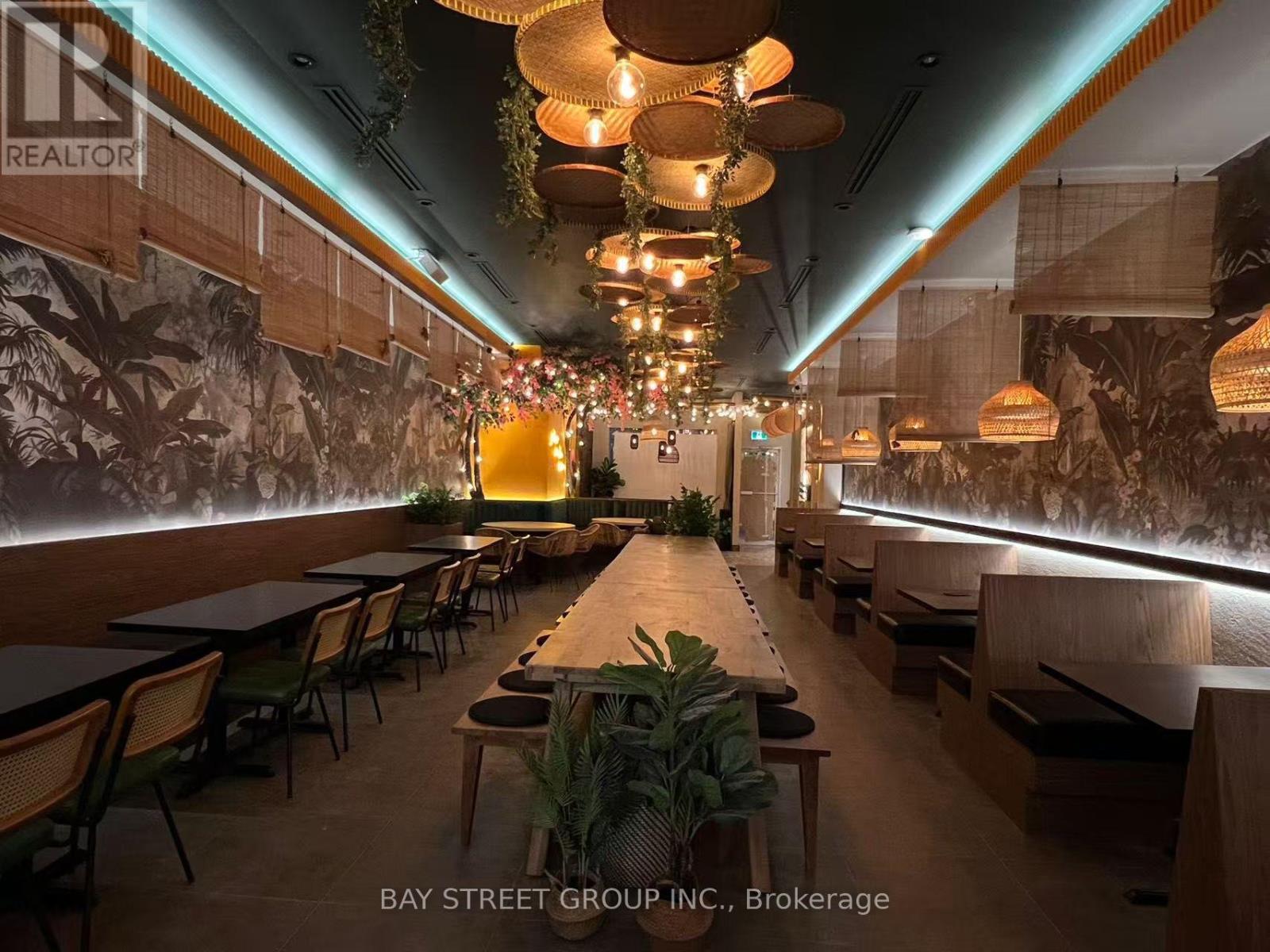 5588 Yonge Street, Toronto, Ontario  M2N 5S2 - Photo 2 - C12825942