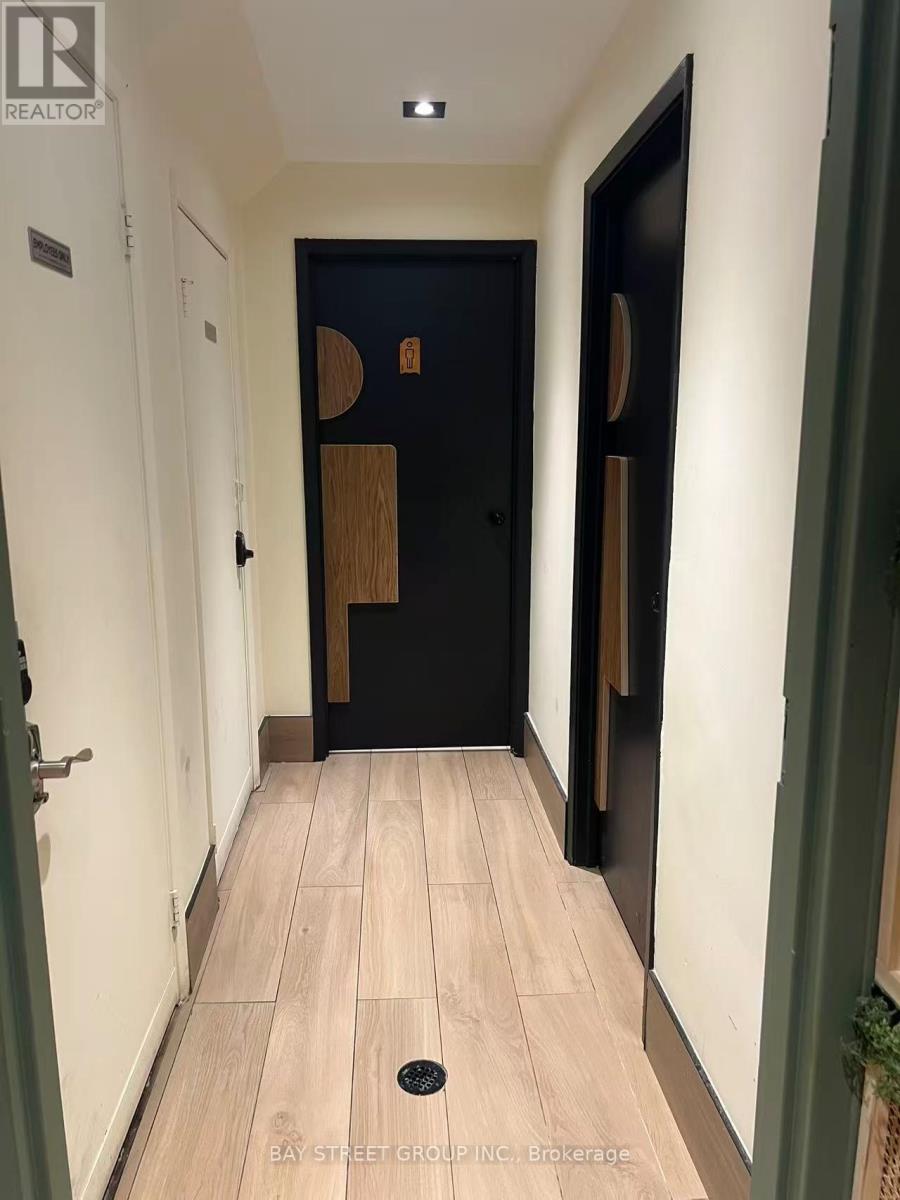 5588 Yonge Street, Toronto, Ontario  M2N 5S2 - Photo 20 - C12825942