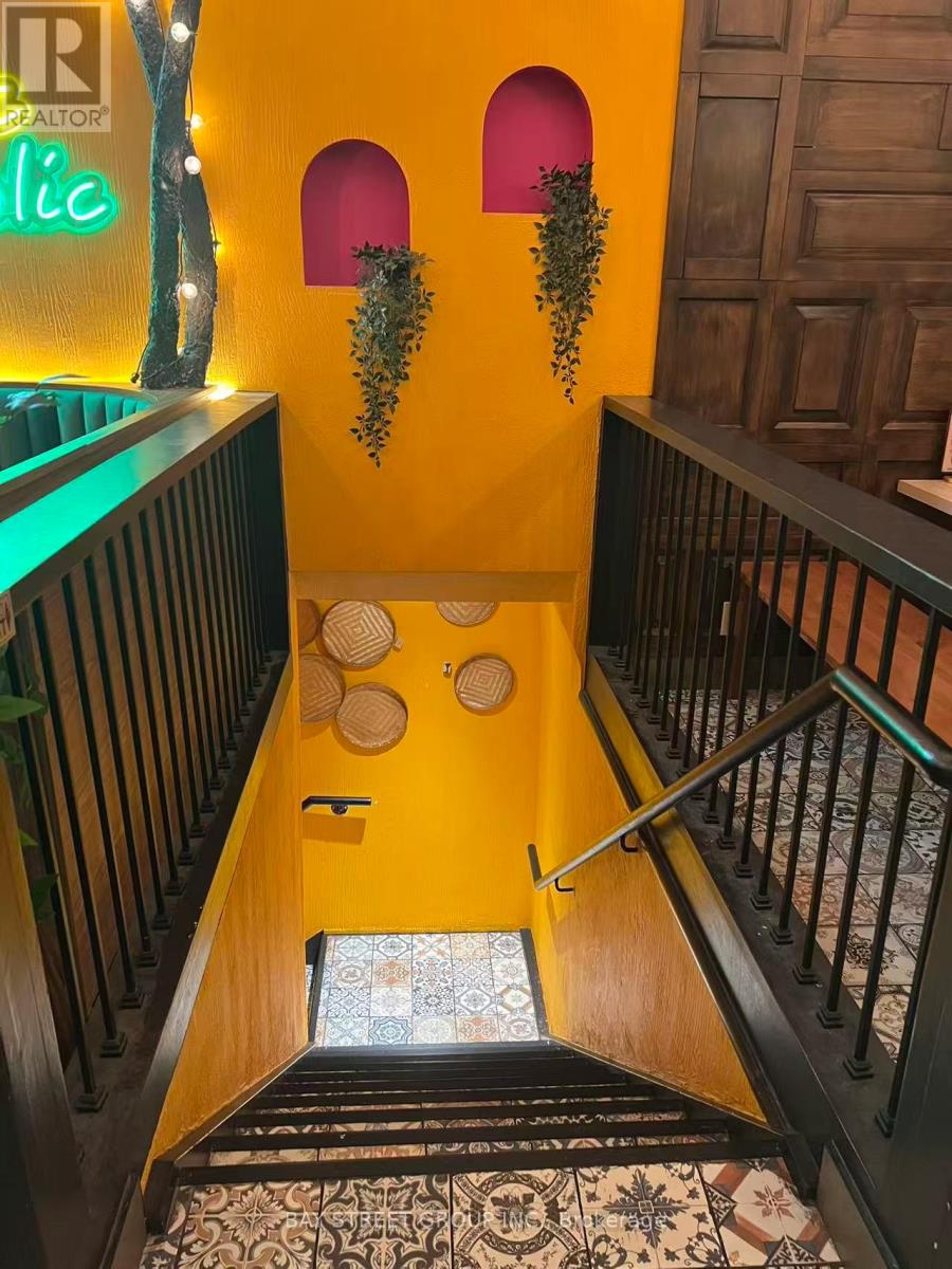 5588 Yonge Street, Toronto, Ontario  M2N 5S2 - Photo 6 - C12825942