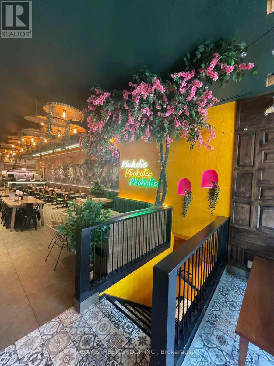 5588 Yonge Street, Toronto, Ontario  M2N 5S2 - Photo 7 - C12825942