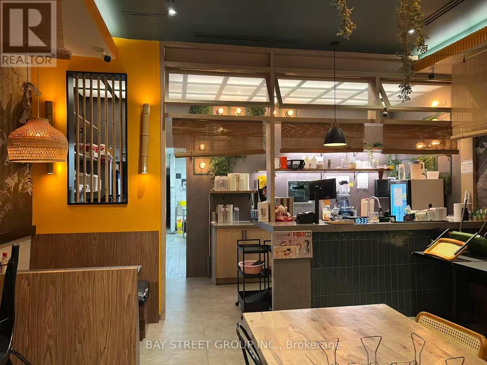 5588 Yonge Street, Toronto, Ontario  M2N 5S2 - Photo 8 - C12825942