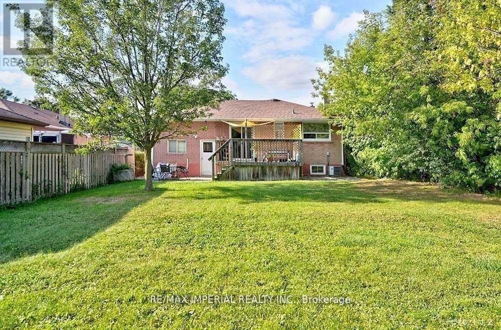 LOWER - 711 GILBERT STREET W, Whitby, Ontario