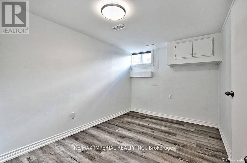 Lower - 711 Gilbert Street W, Whitby (Downtown Whitby), Ontario  L1N 1S1 - Photo 12 - E12825904