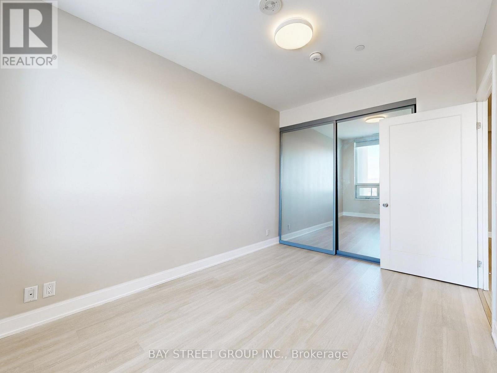 2215 - 12 Gandhi Lane, Markham, Ontario  L3T 0G8 - Photo 13 - N12825872