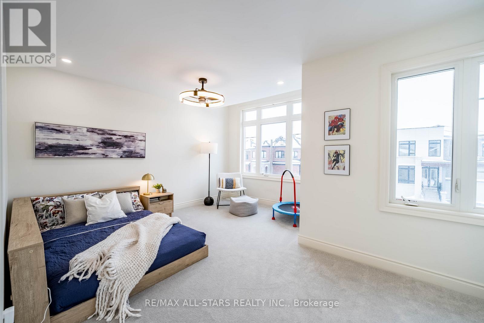 214 Fallharvest Way, Whitchurch-Stouffville, Ontario  L4A 5C2 - Photo 32 - N12825920