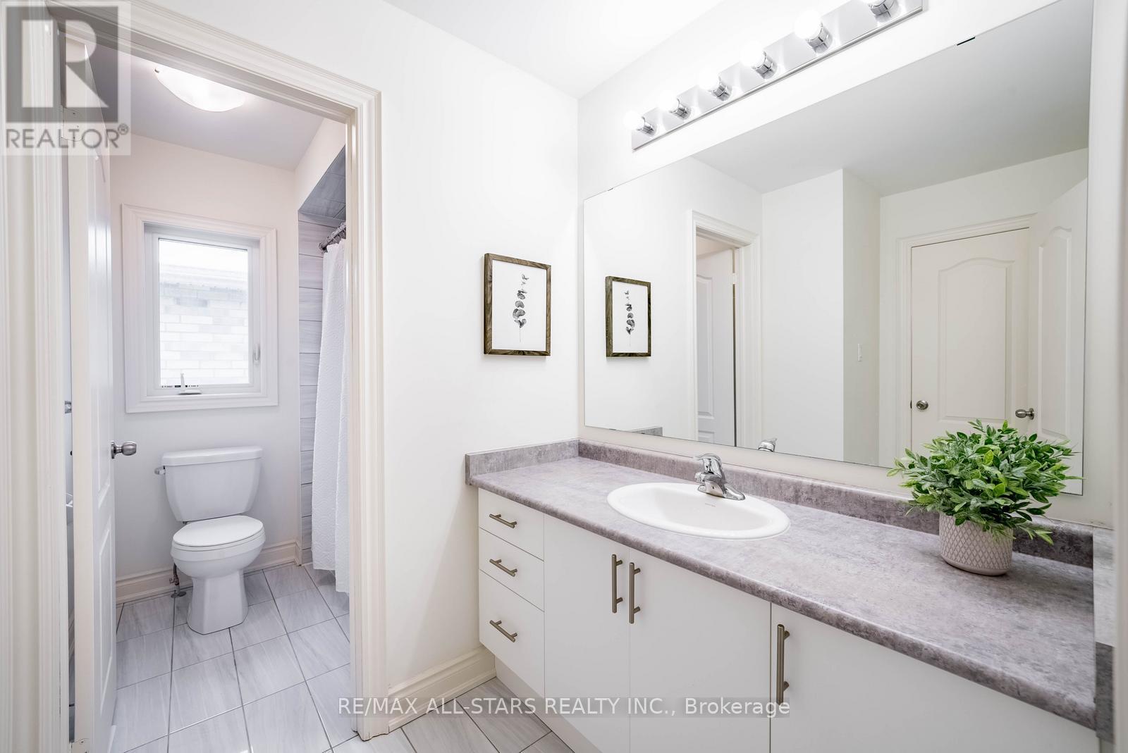 214 Fallharvest Way, Whitchurch-Stouffville, Ontario  L4A 5C2 - Photo 39 - N12825920