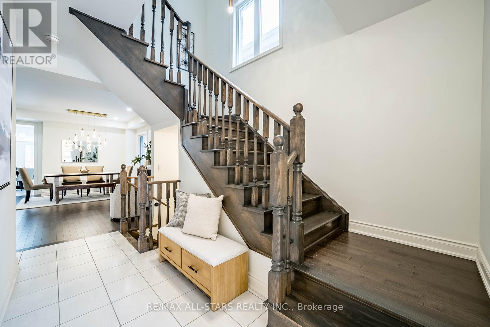 214 Fallharvest Way, Whitchurch-Stouffville, Ontario  L4A 5C2 - Photo 7 - N12825920