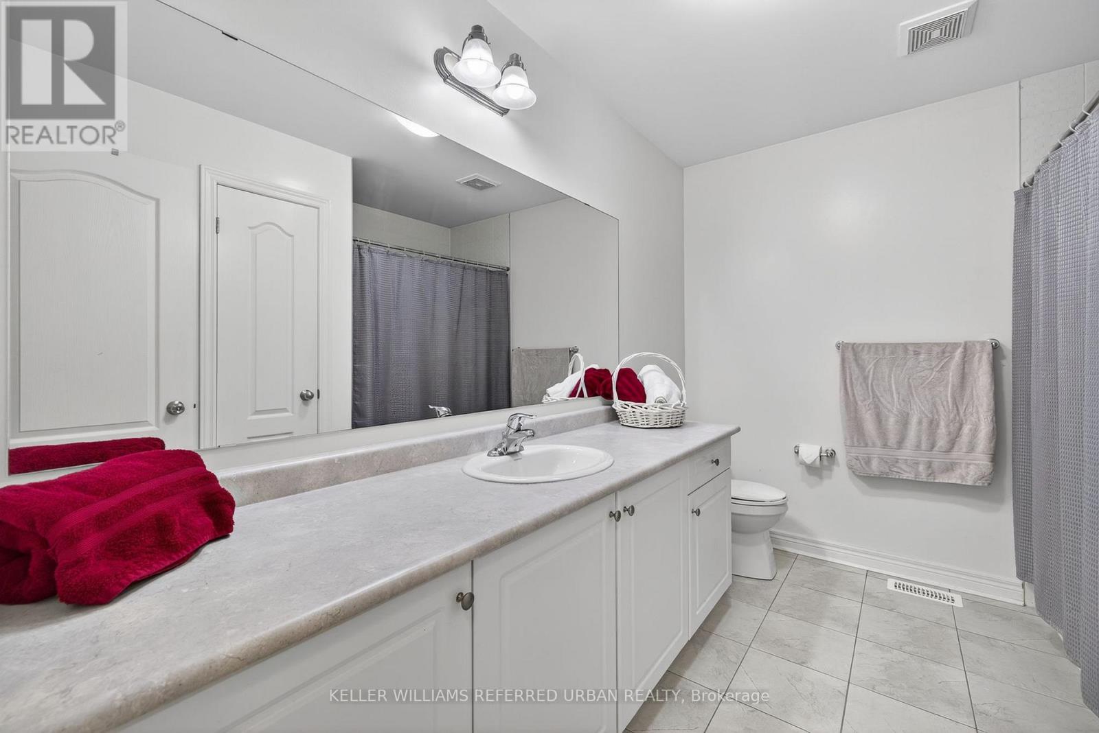 26 Waterton Way, Bradford West Gwillimbury, Ontario  L3Z 0R3 - Photo 26 - N12825932