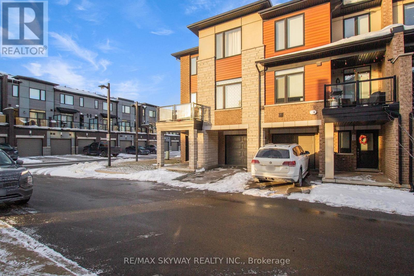 130 - 590 North Service Road, Hamilton, Ontario  L8E 0K5 - Photo 4 - X12824902