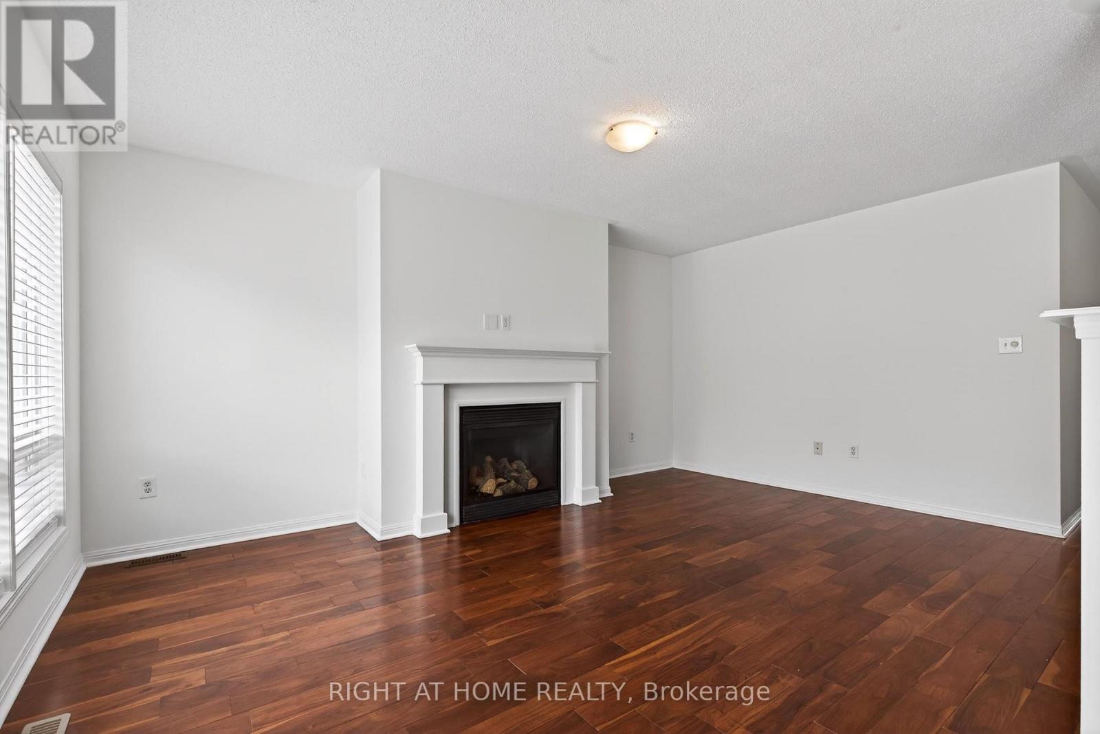 4063 Donnic Drive, Burlington, Ontario  L7M 0A5 - Photo 12 - W12825886