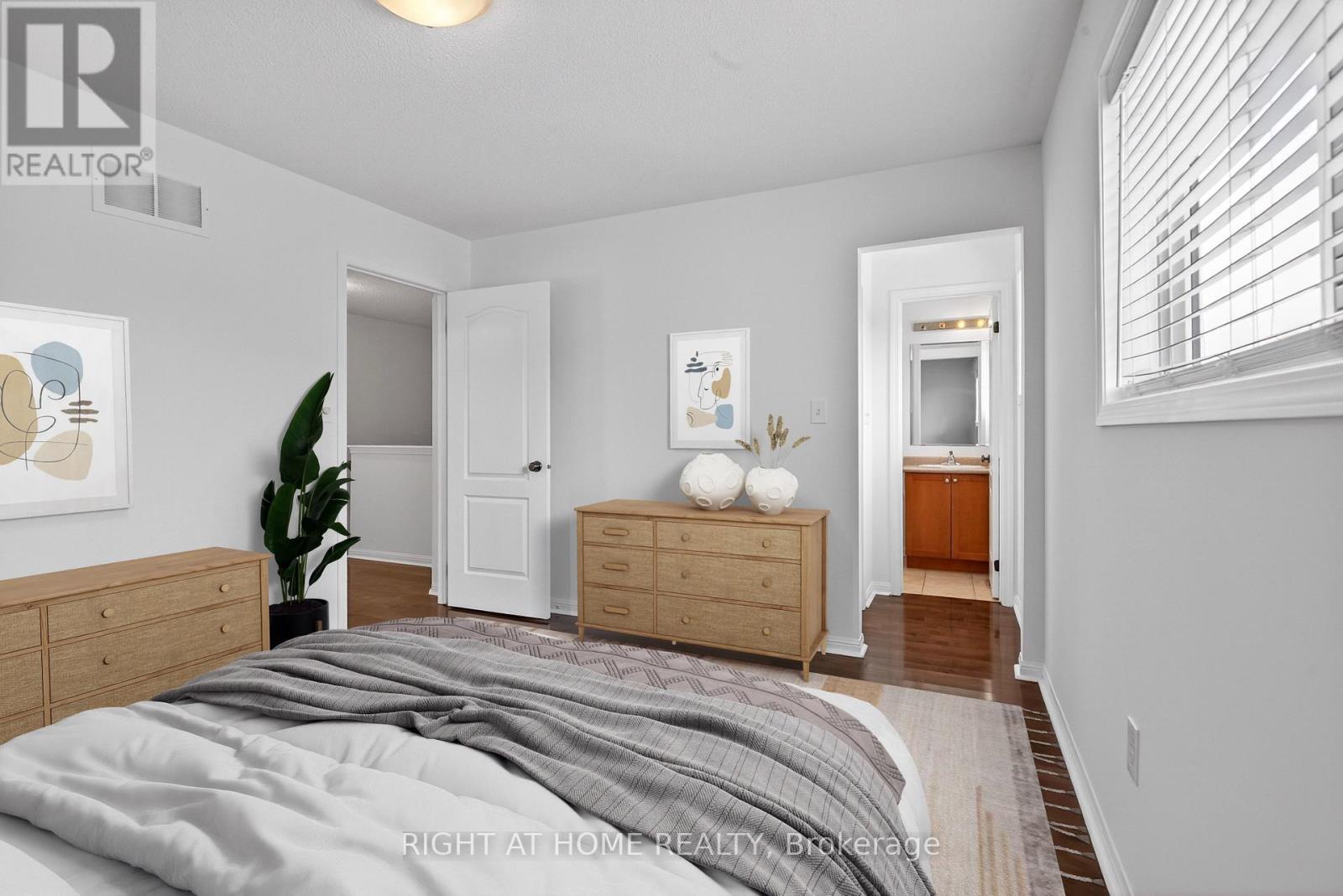 4063 Donnic Drive, Burlington, Ontario  L7M 0A5 - Photo 15 - W12825886