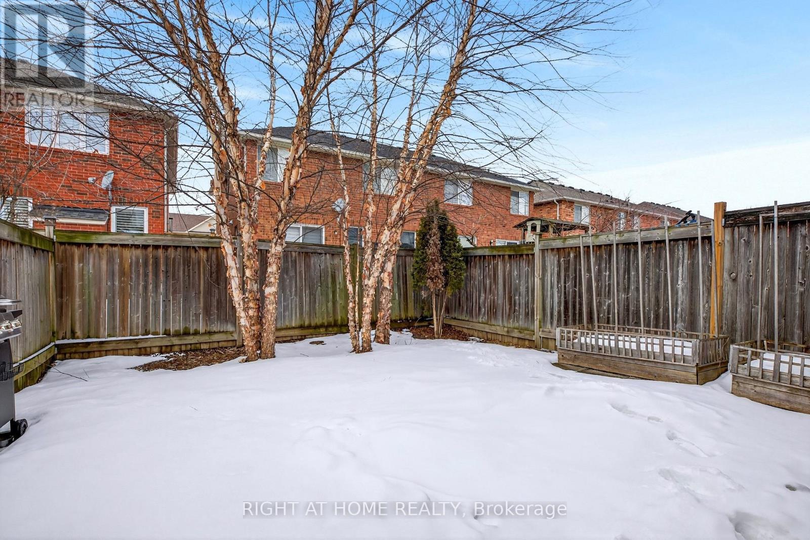 4063 Donnic Drive, Burlington, Ontario  L7M 0A5 - Photo 27 - W12825886