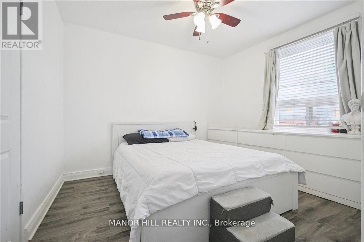 929 Lakeshore Road, Mississauga, Ontario  L5E 1E3 - Photo 18 - W12825910
