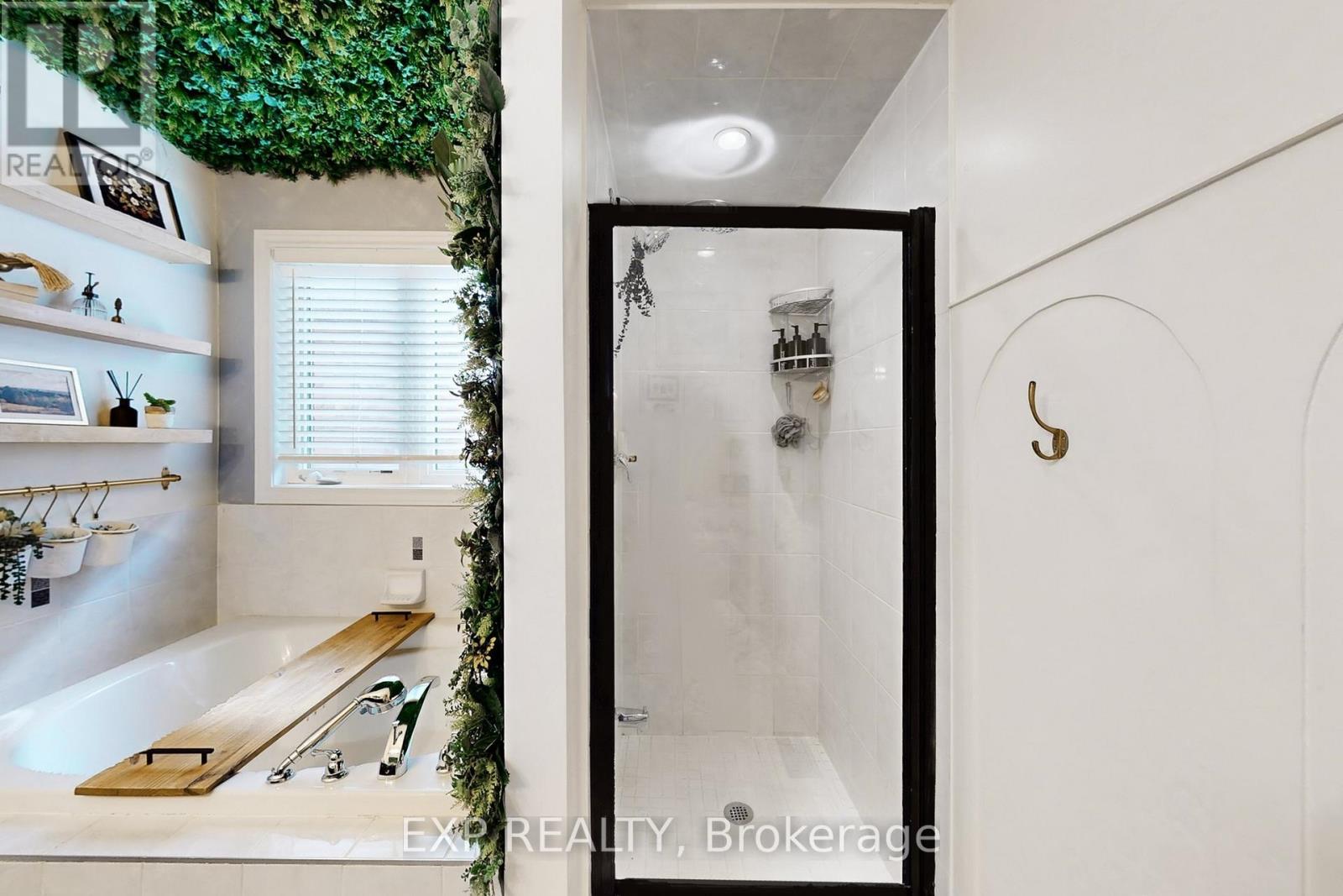 61 Buchanan Crescent, Brampton, Ontario  L6X 5M4 - Photo 24 - W12825916