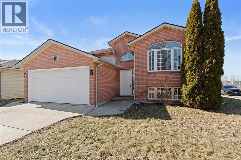 4511 Sassafras, Windsor, Ontario  N9G 3C9 - Photo 1 - 26004053