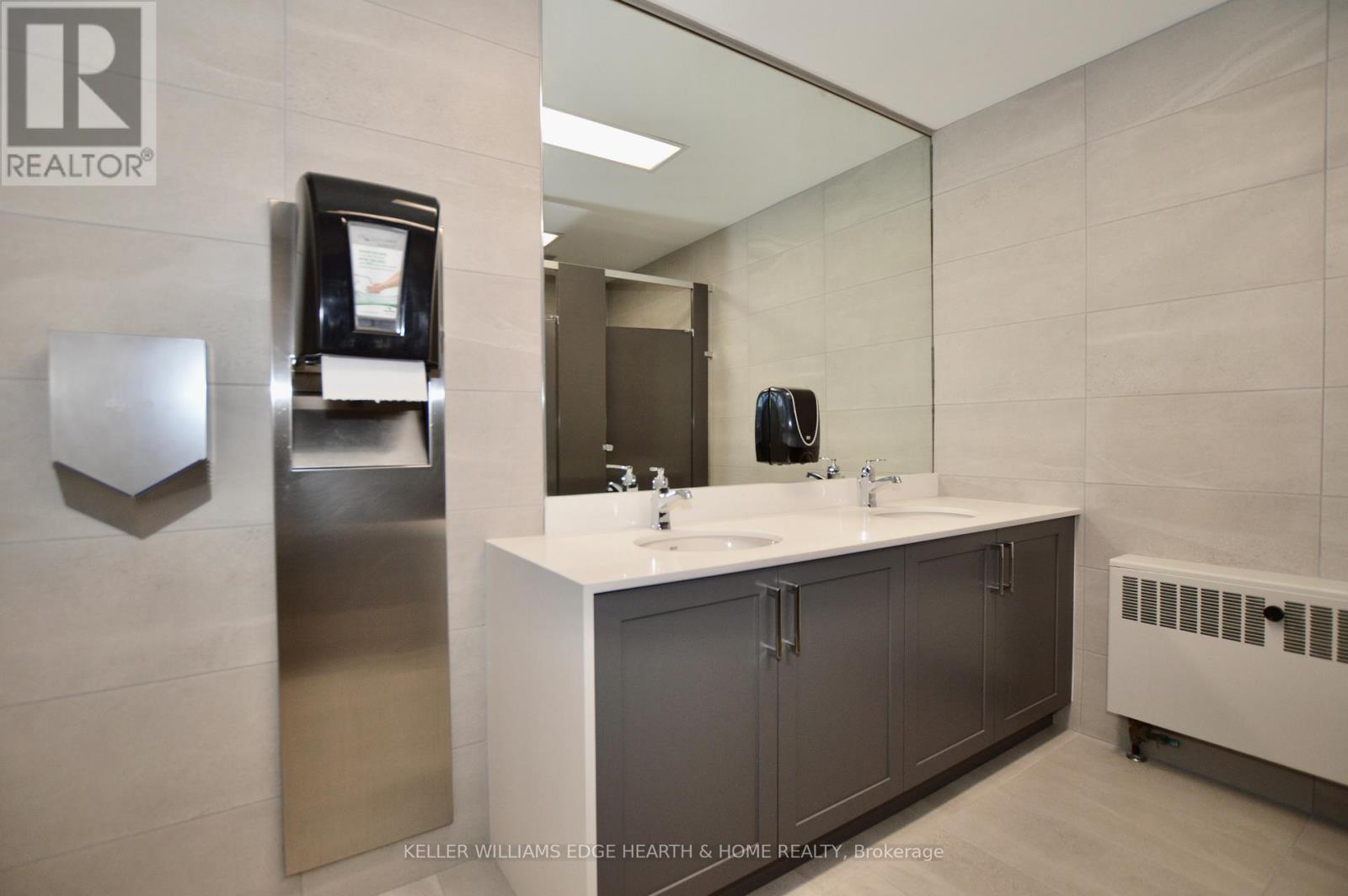 700 - 1 James Street S, Hamilton (Beasley), Ontario  L8P 4R5 - Photo 21 - X12825880