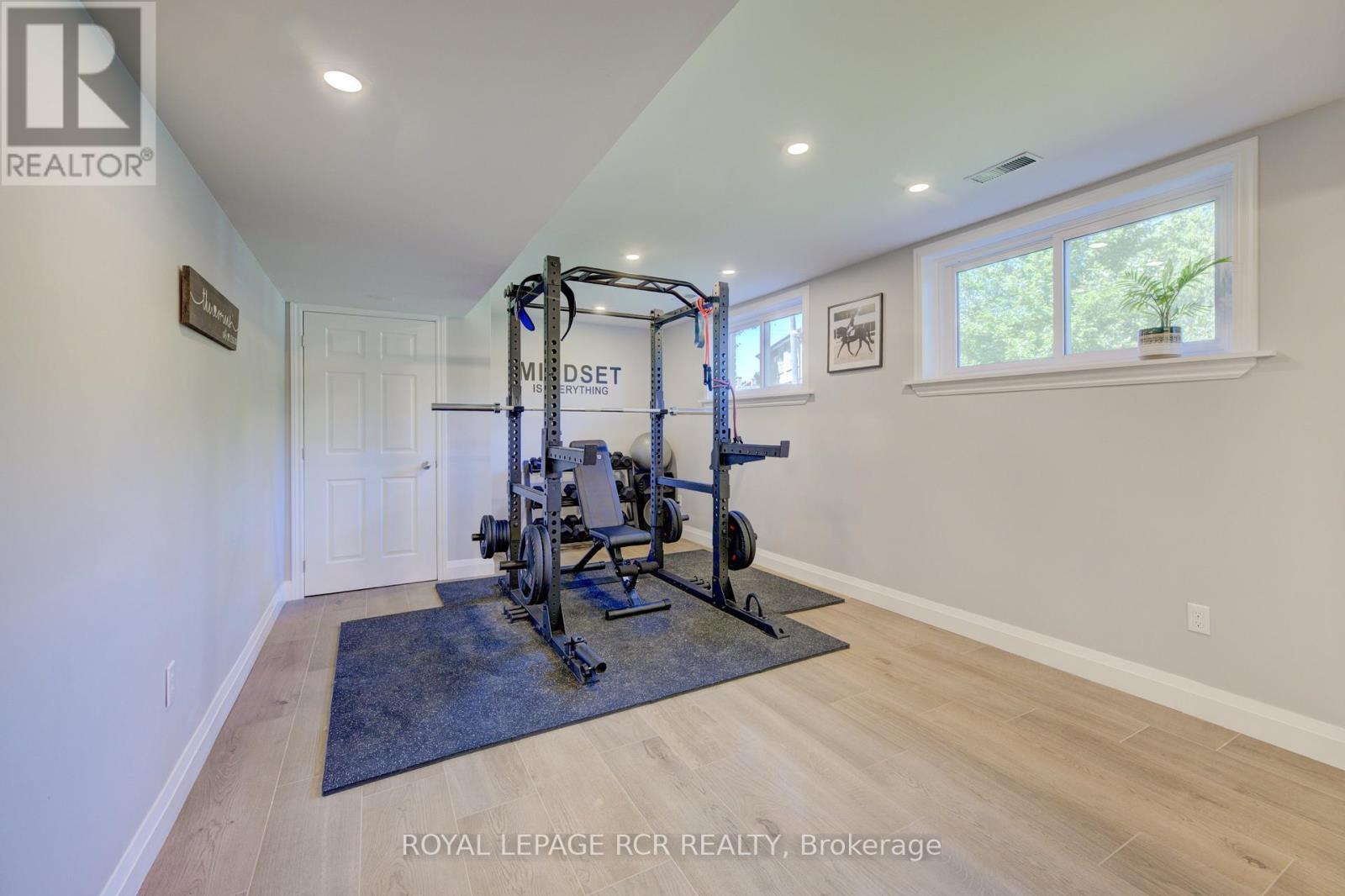 22 Smith Drive, Mapleton, Ontario  N0G 1P0 - Photo 26 - X12825892