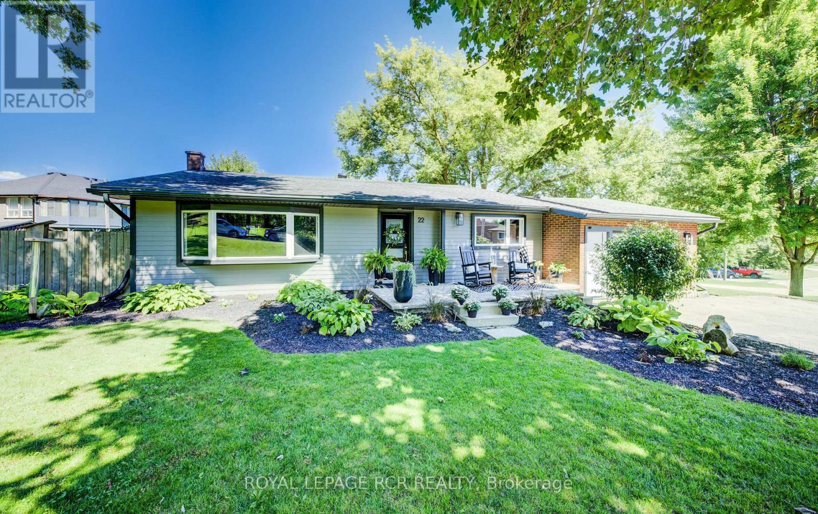 22 Smith Drive, Mapleton, Ontario  N0G 1P0 - Photo 3 - X12825892