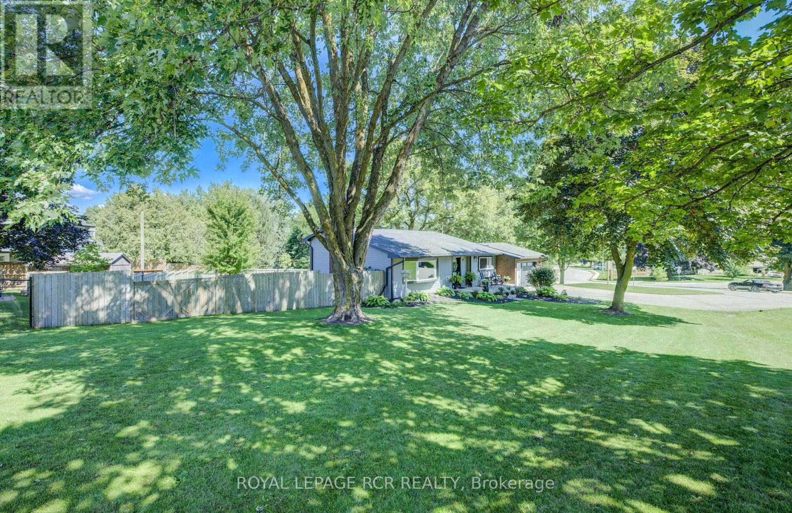 22 Smith Drive, Mapleton, Ontario  N0G 1P0 - Photo 43 - X12825892