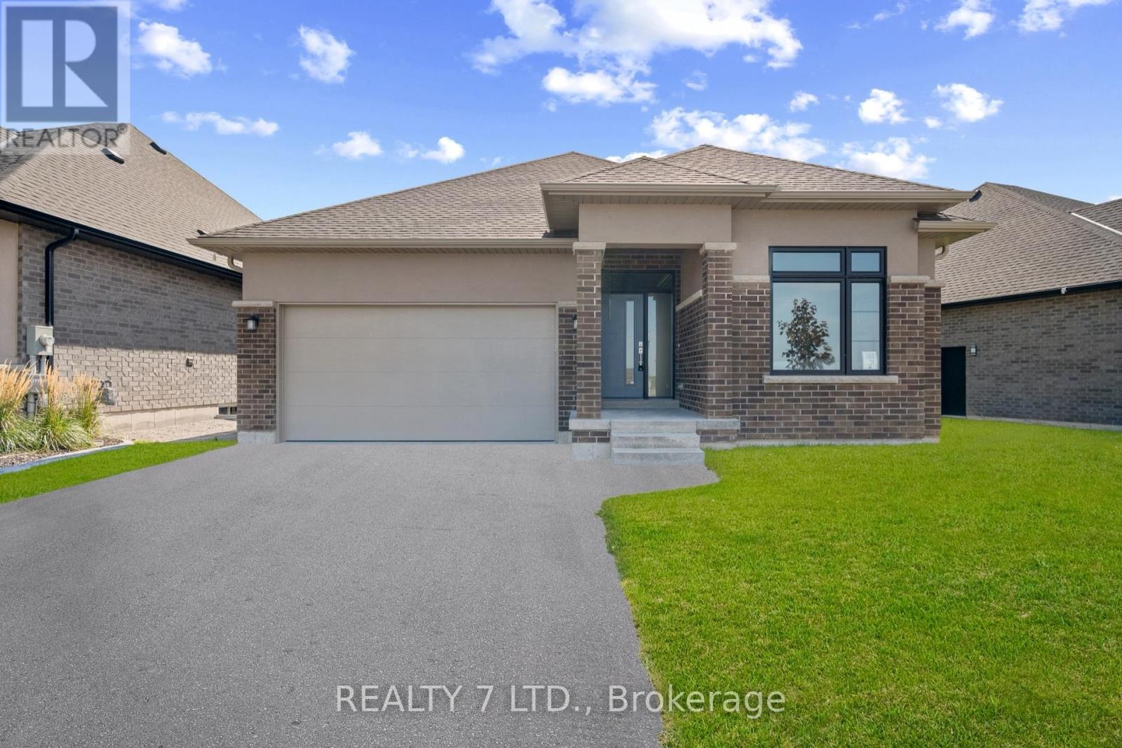 566 Old Course Trail, Welland, Ontario  L3B 6G8 - Photo 1 - X12825896