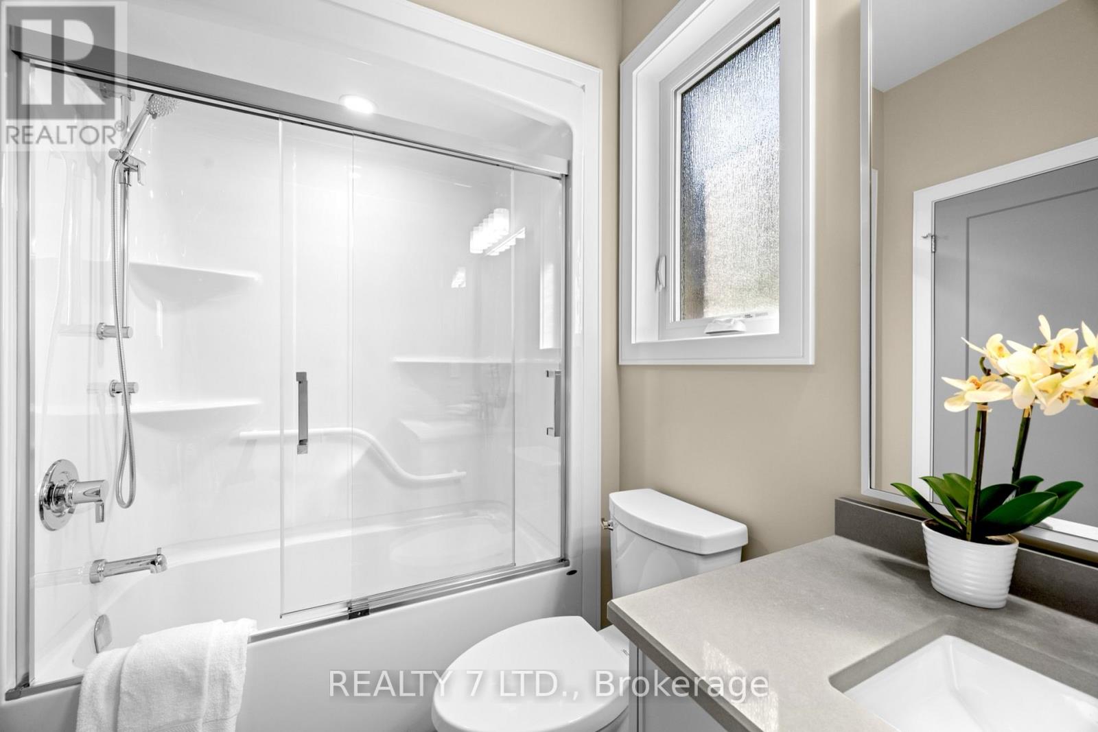 566 Old Course Trail, Welland, Ontario  L3B 6G8 - Photo 22 - X12825896