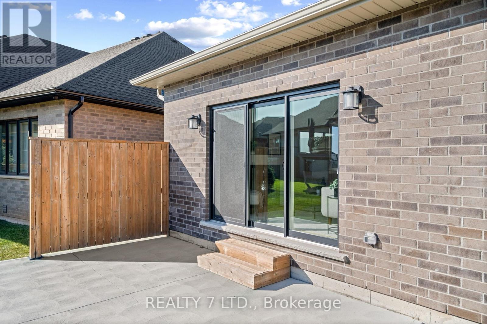 566 Old Course Trail, Welland, Ontario  L3B 6G8 - Photo 40 - X12825896