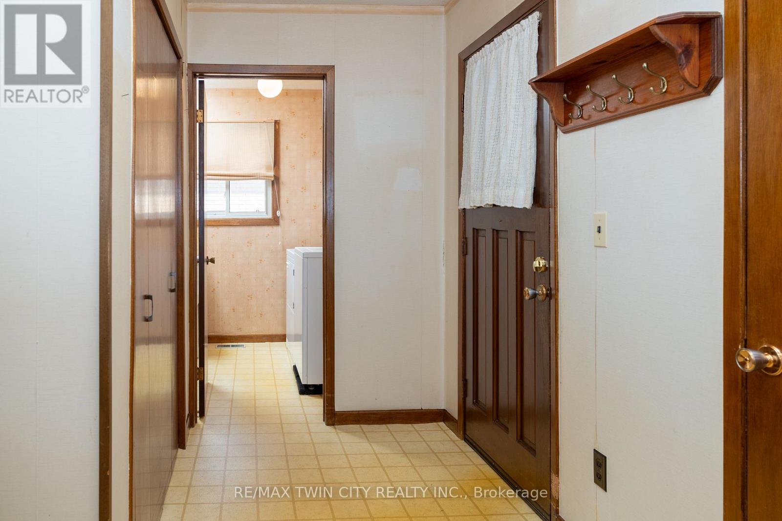 209 Argyle Avenue, Norfolk, Ontario  N4B 1J8 - Photo 13 - X12825944