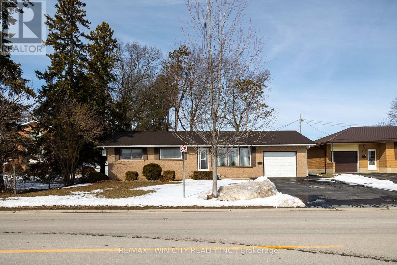 209 Argyle Avenue, Norfolk, Ontario  N4B 1J8 - Photo 3 - X12825944