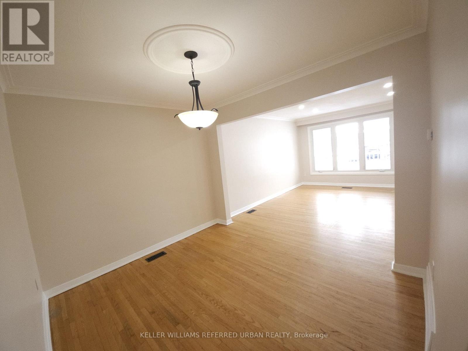 30 Picaro Drive, Toronto, Ontario  M3N 2B5 - Photo 8 - W12824798