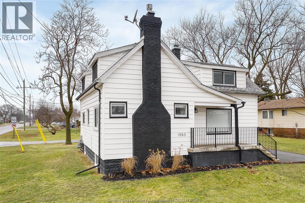 1985 Lesperance, Tecumseh, Ontario  N8N 1Y5 - Photo 3 - 26004107