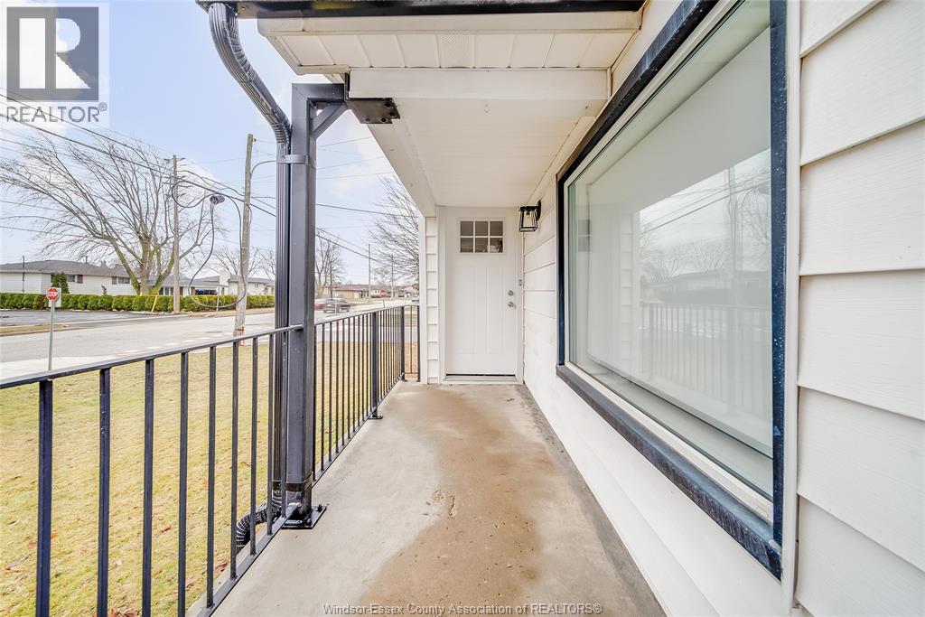 1985 Lesperance, Tecumseh, Ontario  N8N 1Y5 - Photo 4 - 26004107