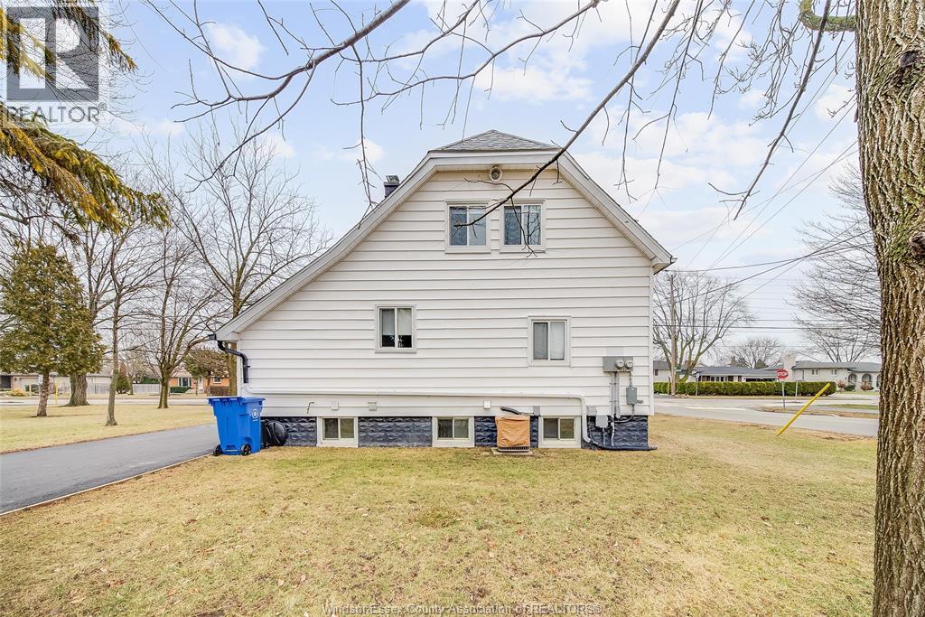 1985 Lesperance, Tecumseh, Ontario  N8N 1Y5 - Photo 44 - 26004107