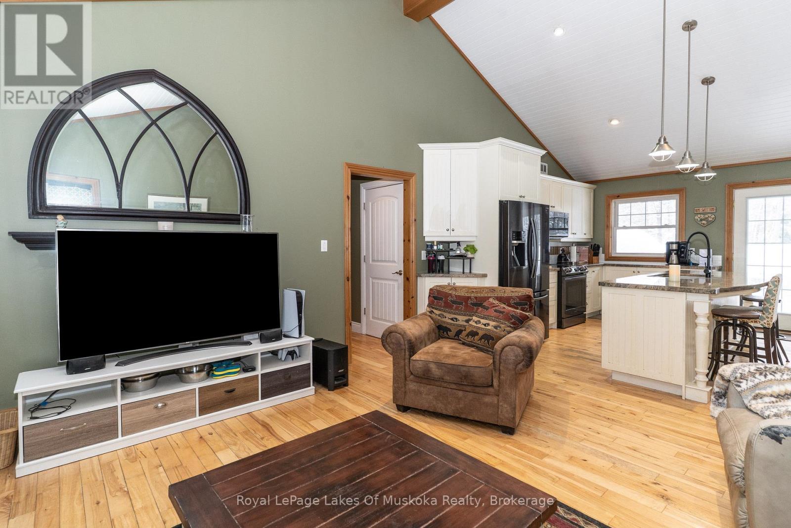 1039 Falkenburg Road, Bracebridge, Ontario  P1L 1X4 - Photo 14 - X12826080