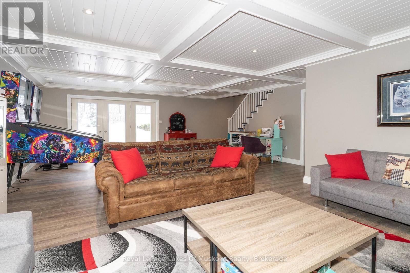 1039 Falkenburg Road, Bracebridge, Ontario  P1L 1X4 - Photo 37 - X12826080