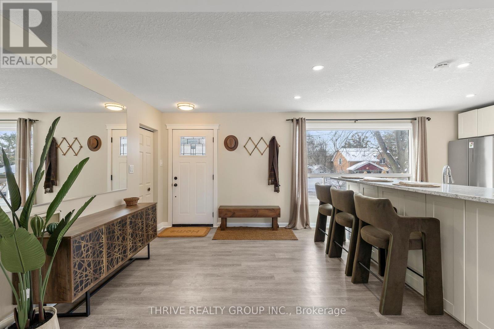 402 Stephen Street, London South, Ontario  N6K 2N3 - Photo 4 - X12826058