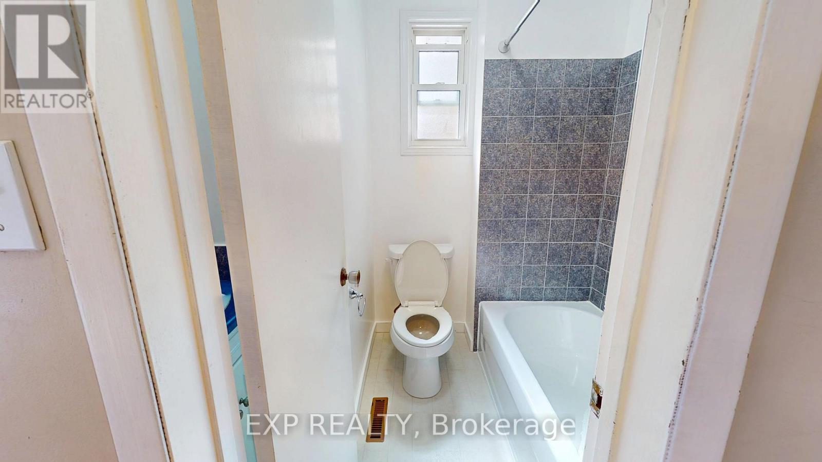 Lorem Ipsum Dolor S, Niagara Falls, Ontario  L2J  - Photo 9 - DEMO29406185