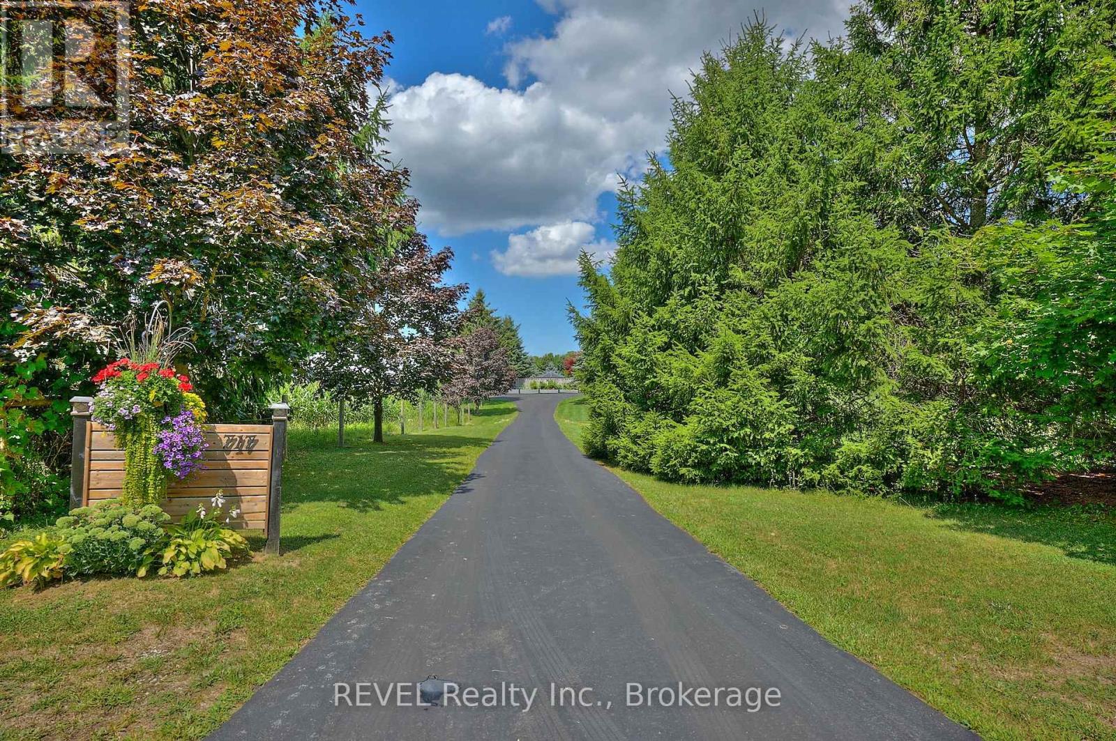 717 Metler Road, Pelham, Ontario  L0S 1C0 - Photo 2 - X12825992