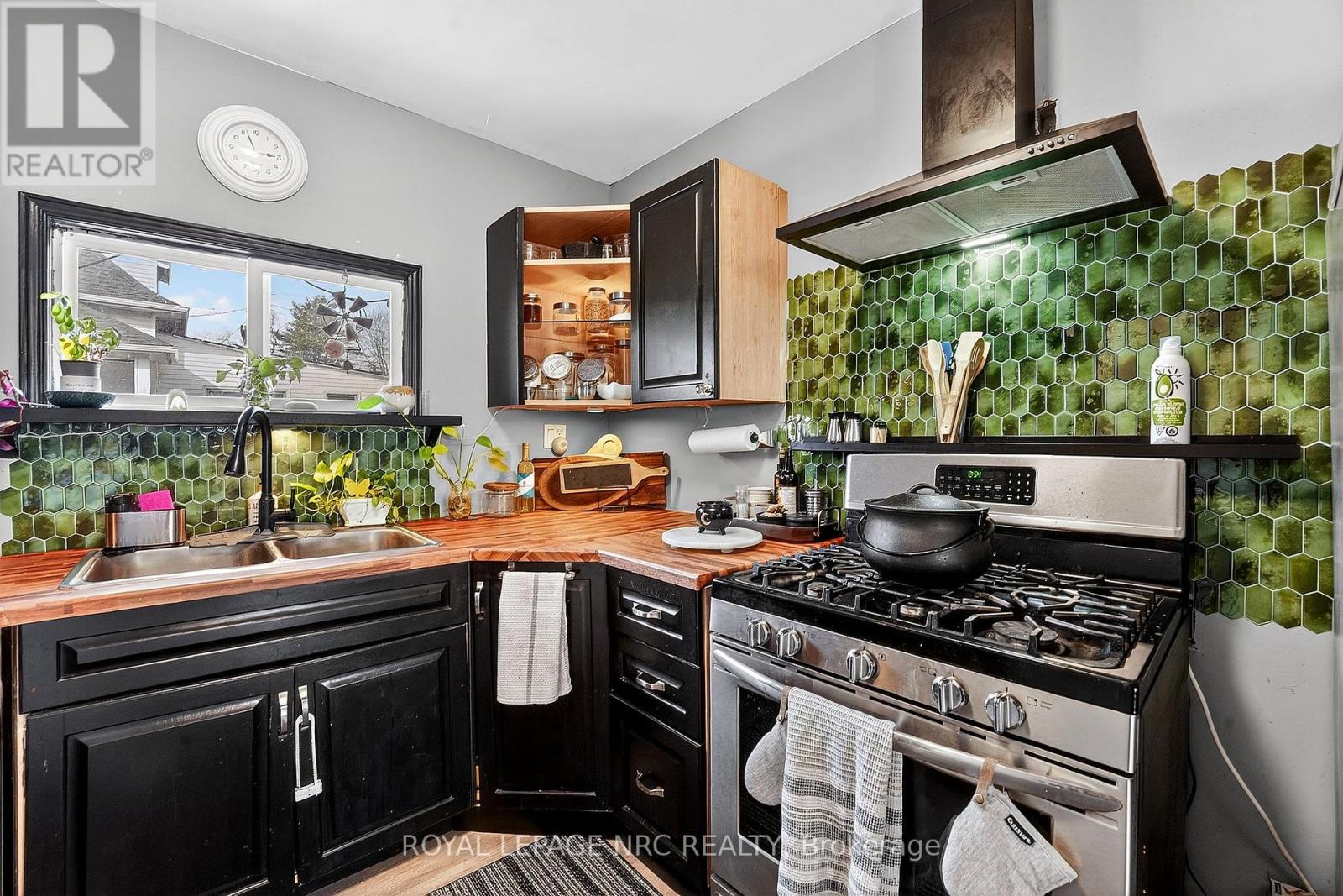 226 Derby Road, Fort Erie, Ontario  L0S 1B0 - Photo 27 - X12826078