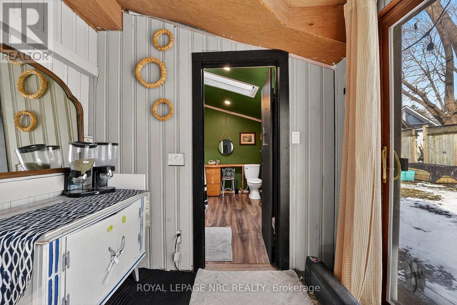 226 Derby Road, Fort Erie, Ontario  L0S 1B0 - Photo 4 - X12826078